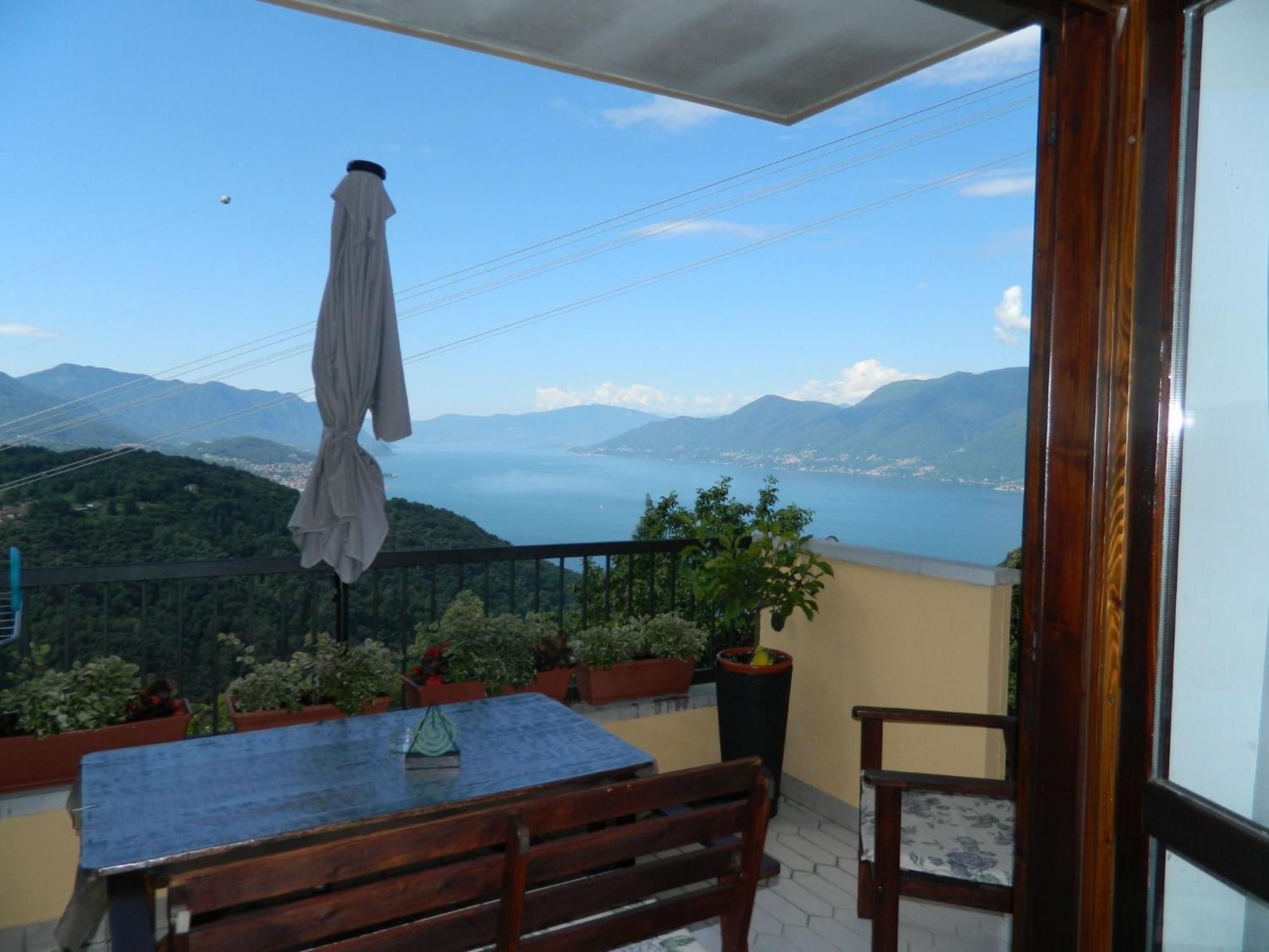 Lago Maggiore Holiday House, Lake View, Vignone Dumenza Bagian luar foto